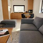 Bast 17: Spacious Mandoria With Parking And Terrace Apartment Lodz