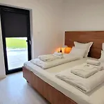 Apartment Bast 17: Spacious Mandoria With Parking And Terrace *