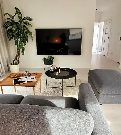 17 Dom Duzy Parking , Mandoria , Ptak , 2 Sypialnie Lub 1 Sypialnia, Taras , Autostrada A1, Kalinowskiego 17e Wifi Apartmán