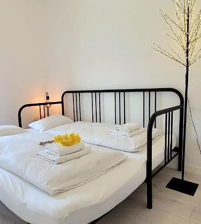 Bast 17 Dom Duzy Parking , Mandoria , Ptak , 2 Sypialnie Lub 1 Sypialnia, Taras , Autostrada A1, Kalinowskiego 17e Wifi *