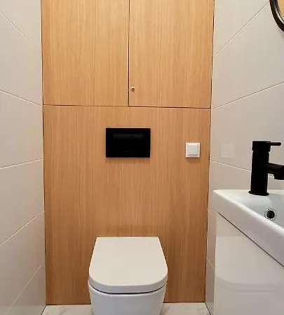 17 Dom Duzy Parking , Mandoria , Ptak , 2 Sypialnie Lub 1 Sypialnia, Taras , Autostrada A1, Kalinowskiego 17e Wifi * Lodž