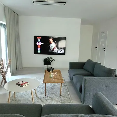 17 Dom Duzy Parking , Mandoria , Ptak , 2 Sypialnie Lub 1 Sypialnia, Taras , Autostrada A1, Kalinowskiego 17e Wifi *