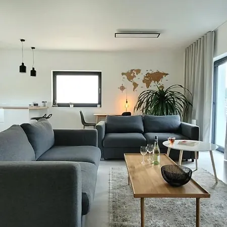 17 Dom Duzy Parking , Mandoria , Ptak , 2 Sypialnie Lub 1 Sypialnia, Taras , Autostrada A1, Kalinowskiego 17e Wifi Apartamento Łódź