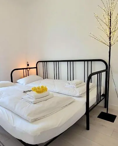 Bast 17 Dom Duzy Parking , Mandoria , Ptak , 2 Sypialnie Lub 1 Sypialnia, Taras , Autostrada A1, Kalinowskiego 17e Wifi *