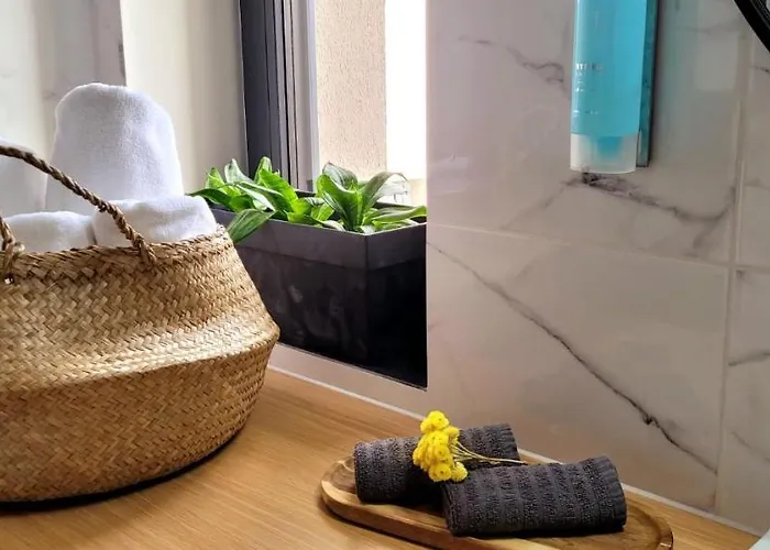 Lejlighed Bast 17 Dom Duzy Parking , Mandoria , Ptak , 2 Sypialnie Lub 1 Sypialnia, Taras , Autostrada A1, Kalinowskiego 17e Wifi Łódź