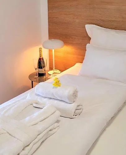 Daire Bast 17 Dom Duzy Parking , Mandoria , Ptak , 2 Sypialnie Lub 1 Sypialnia, Taras , Autostrada A1, Kalinowskiego 17e Wifi *