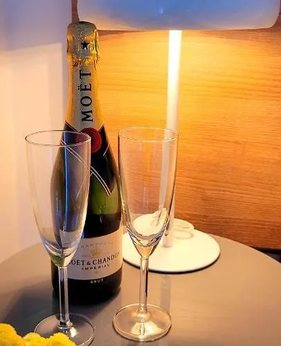 Daire Bast 17 Dom Duzy Parking , Mandoria , Ptak , 2 Sypialnie Lub 1 Sypialnia, Taras , Autostrada A1, Kalinowskiego 17e Wifi *