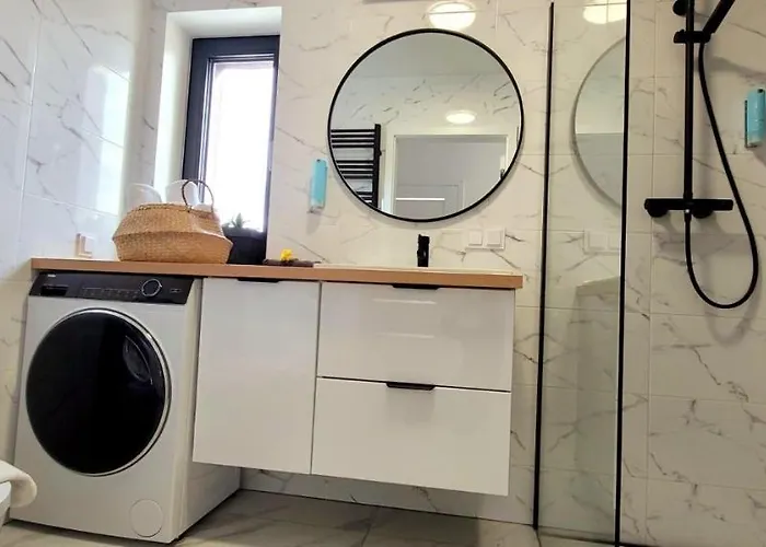 Bast 17 Dom Duzy Parking , Mandoria , Ptak , 2 Sypialnie Lub 1 Sypialnia, Taras , Autostrada A1, Kalinowskiego 17e Wifi