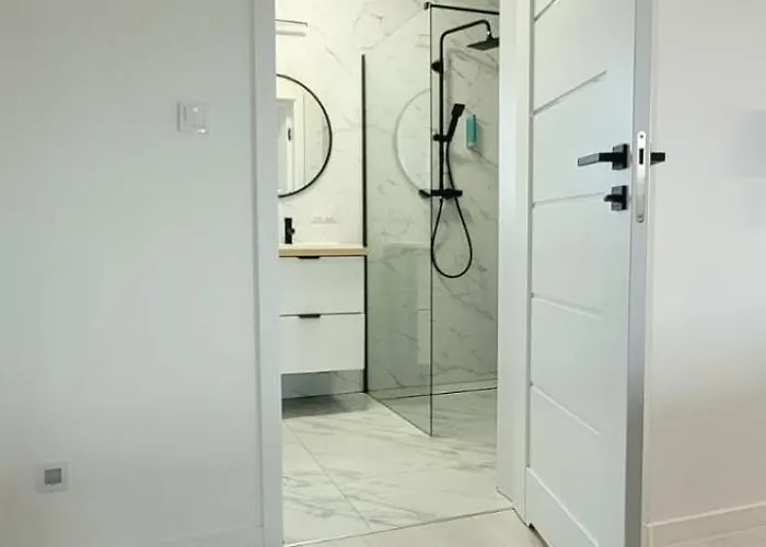 Bast 17 Dom Duzy Parking , Mandoria , Ptak , 2 Sypialnie Lub 1 Sypialnia, Taras , Autostrada A1, Kalinowskiego 17e Wifi Łódź