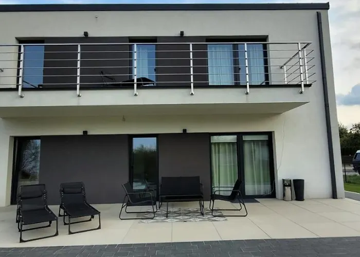 Bast 17 Dom Duzy Parking , Mandoria , Ptak , 2 Sypialnie Lub 1 Sypialnia, Taras , Autostrada A1, Kalinowskiego 17e Wifi